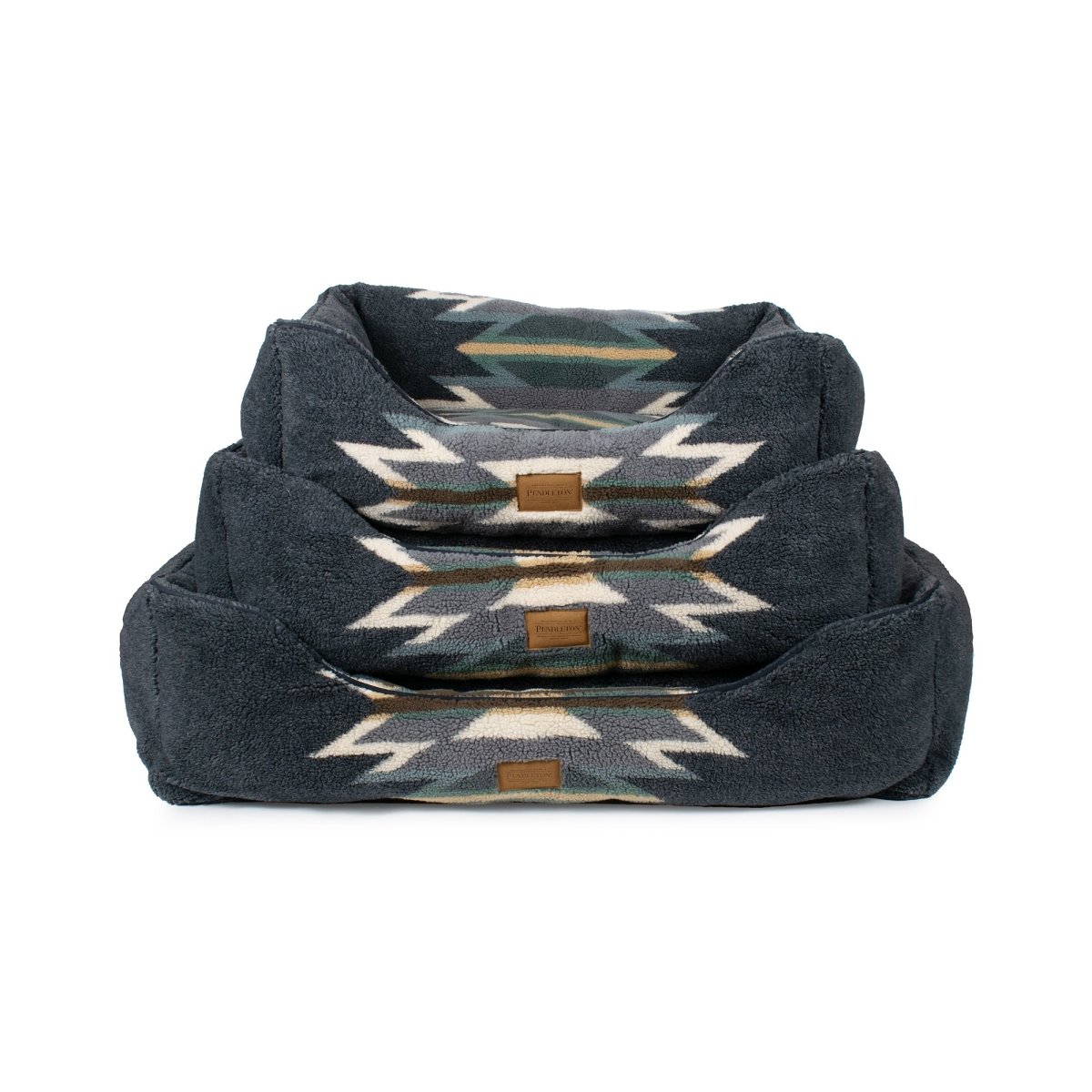 Pendleton Berber Kuddler in Wyeth Trail Oxford dog bed